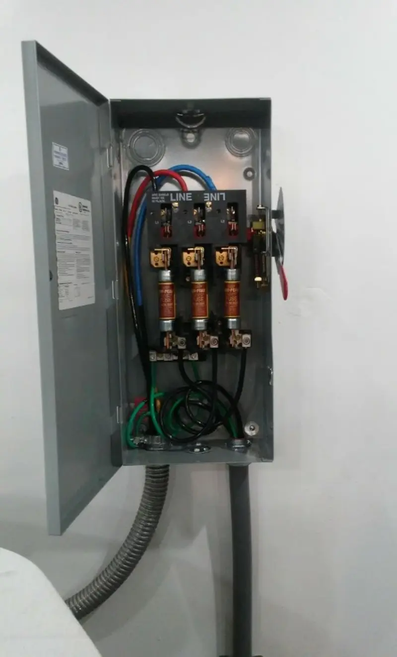 Three-phase disconnect switch installed for Electrical Wiring & Rewiring in Pontotoc